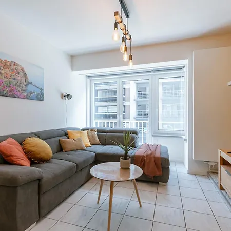 Huswell - Cosy Close To The Beach Apartment